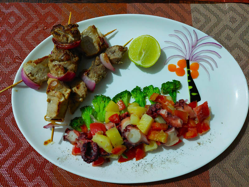 Grilled skewers with vegetables
